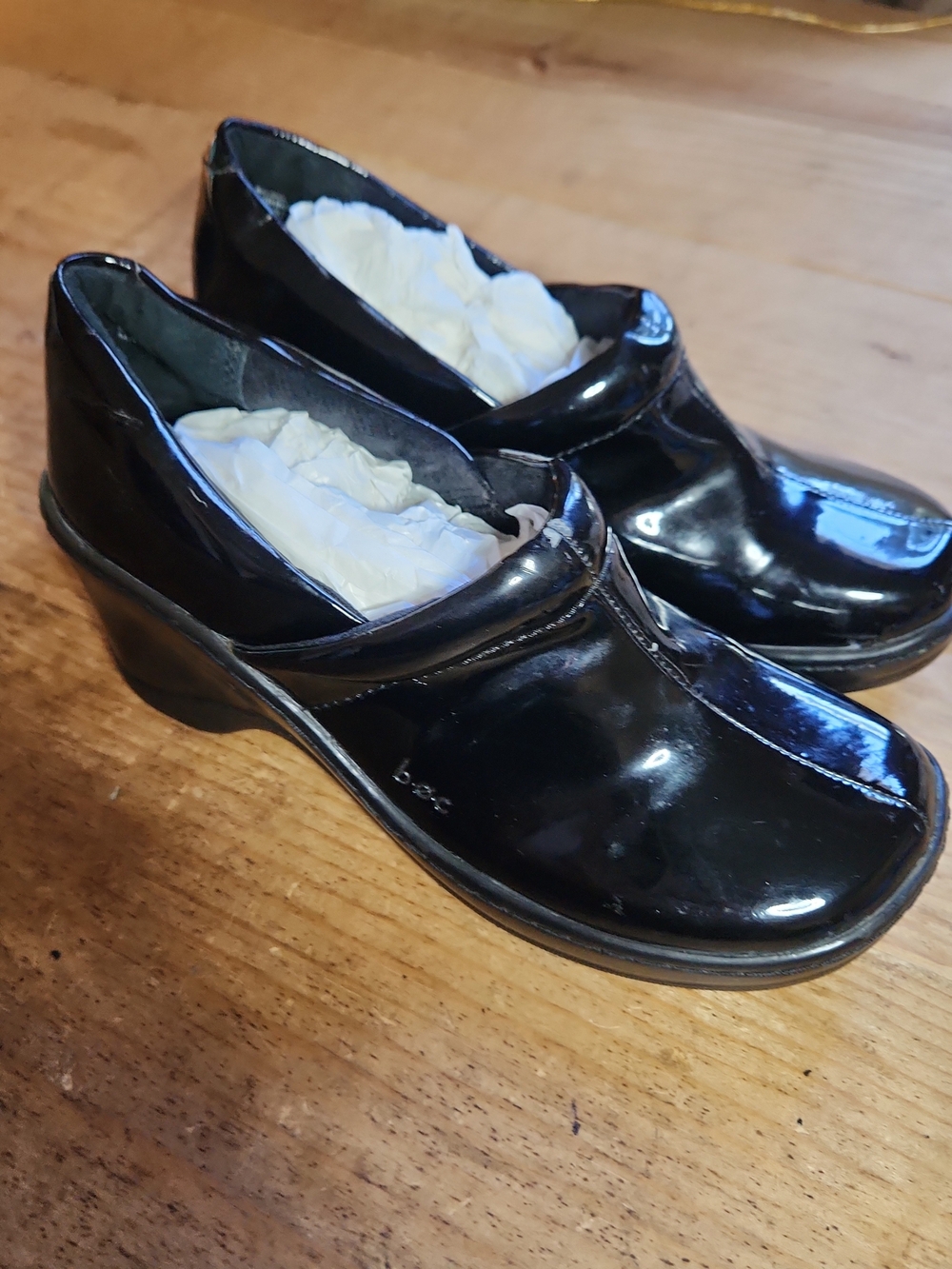 B.O.C. (Born Concepts) Patent Clogs, Womans Sz 6.5, Black, Good Condition